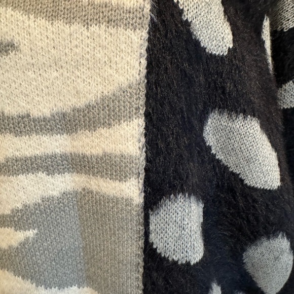 ELAN | Bloomingdale’s Mixed Animal Print Sweater - Small - Picture 9 of 16